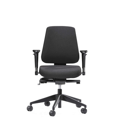 Ergonomisk sort kontorstol med justerbare armlæn og hæve-sænke funktion, ideel til sundt arbejdsmiljø.